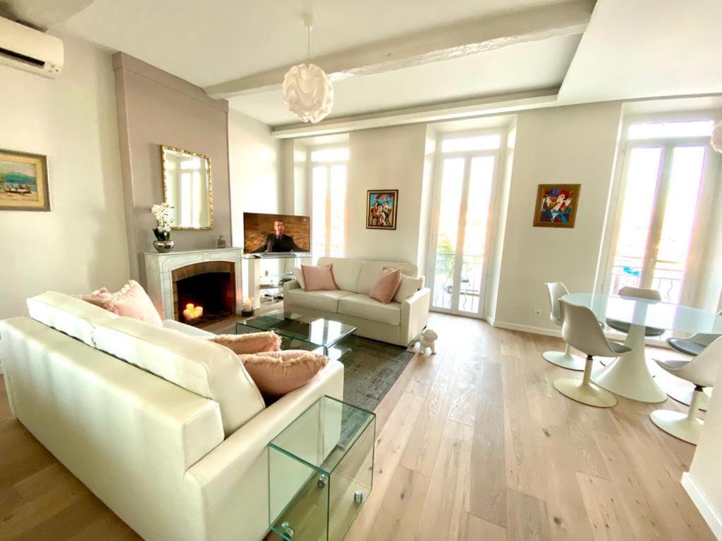 Cannes Vieux Port , true seafront& view, 5G Fibre&BBC Extérieur photo
