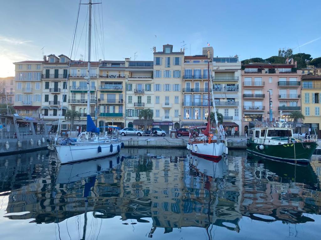Cannes Vieux Port , true seafront& view, 5G Fibre&BBC Extérieur photo