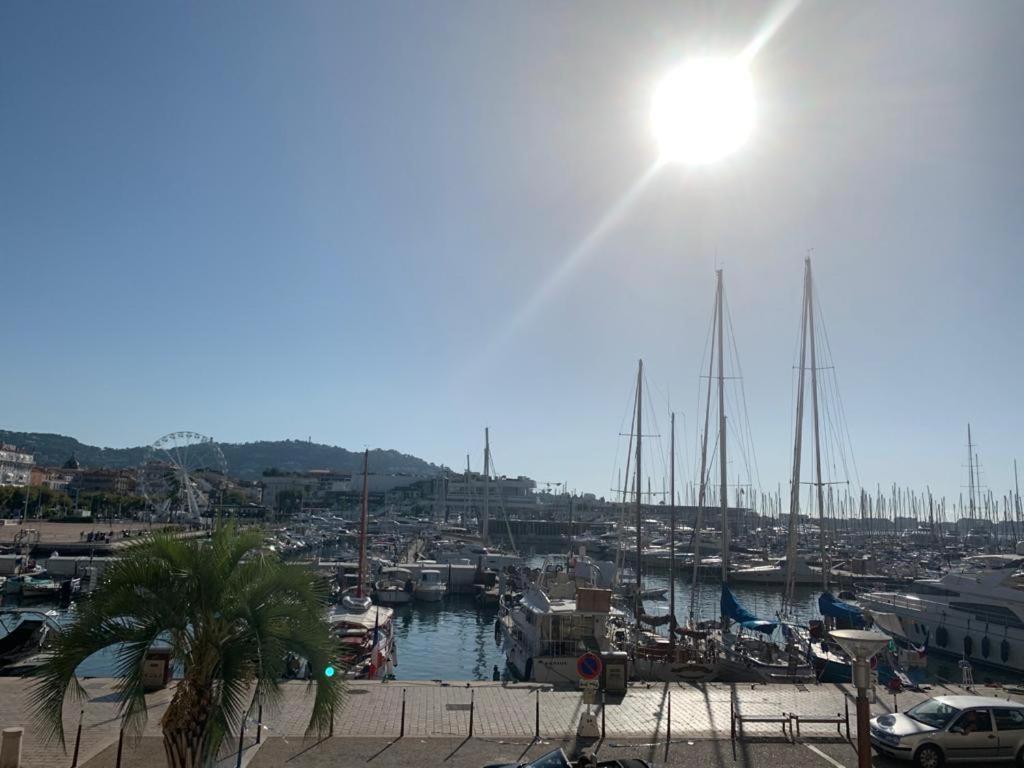 Cannes Vieux Port , true seafront& view, 5G Fibre&BBC Extérieur photo