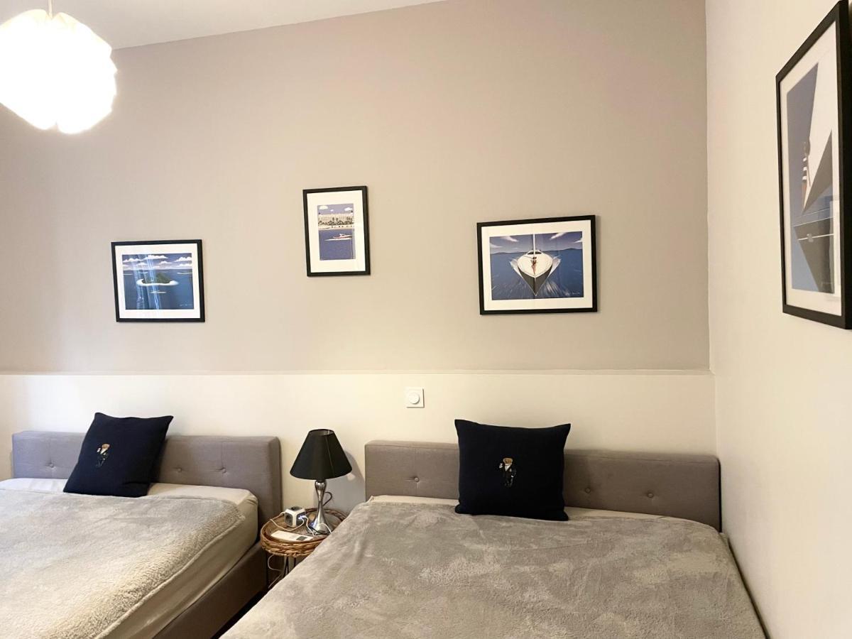 Cannes Vieux Port , true seafront& view, 5G Fibre&BBC Extérieur photo