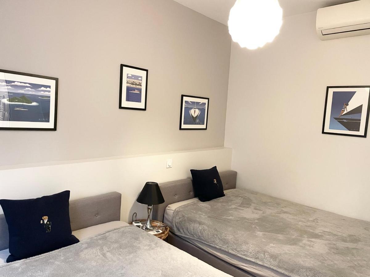 Cannes Vieux Port , true seafront& view, 5G Fibre&BBC Extérieur photo