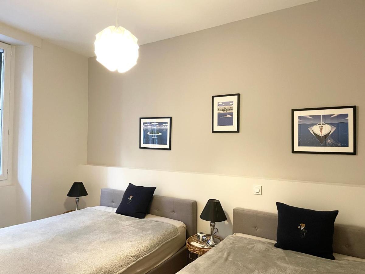 Cannes Vieux Port , true seafront& view, 5G Fibre&BBC Extérieur photo