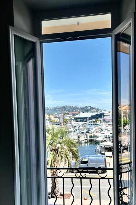 Cannes Vieux Port , true seafront& view, 5G Fibre&BBC Extérieur photo