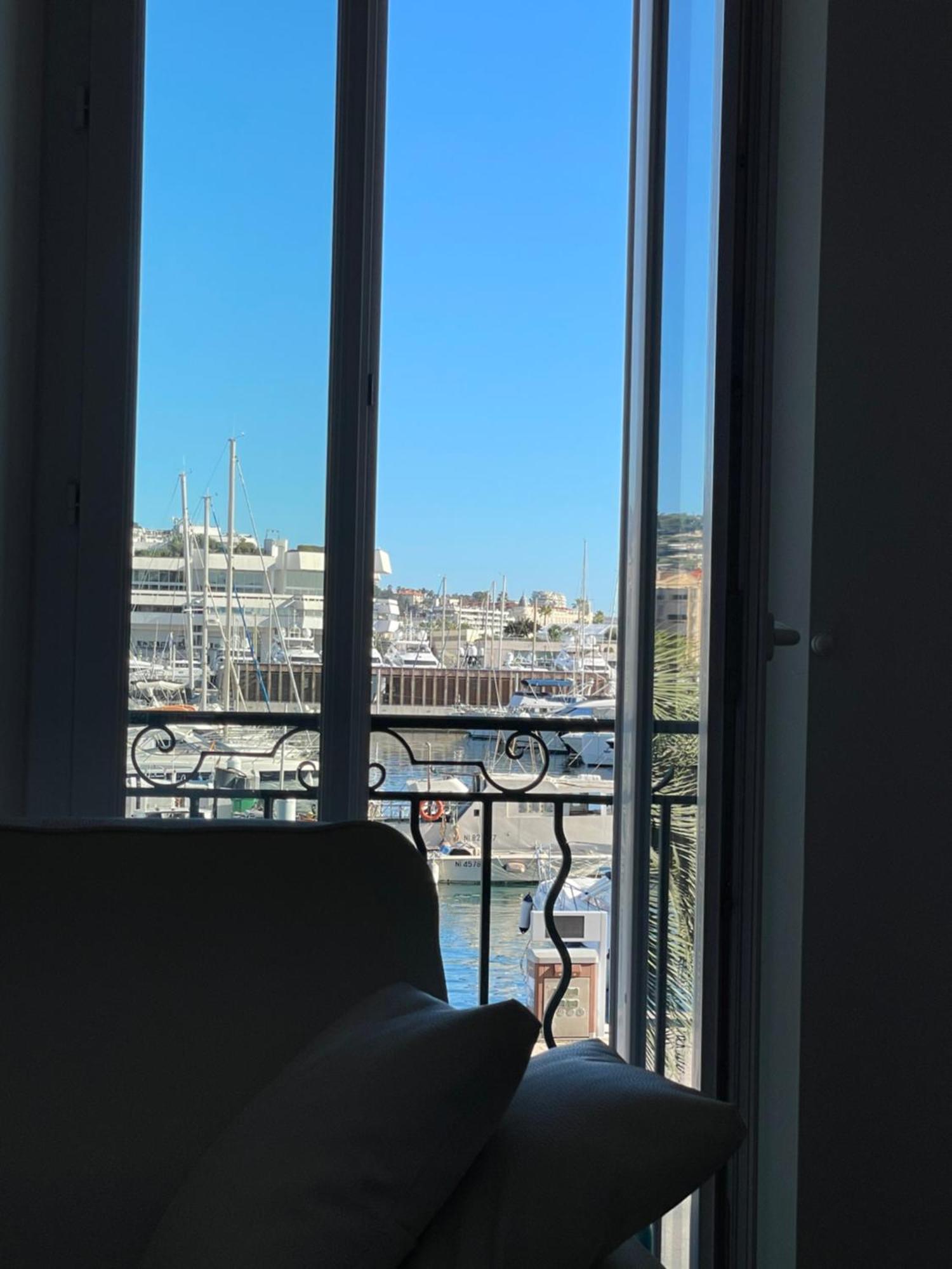 Cannes Vieux Port , true seafront& view, 5G Fibre&BBC Extérieur photo